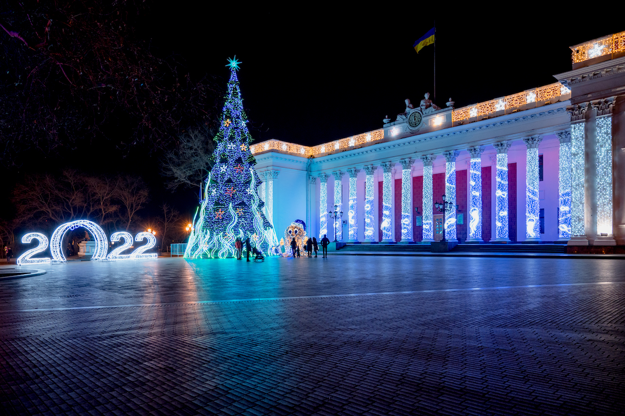 Главная елка Одессы 2022 — Lumiere | Световая иллюминация  | Украина