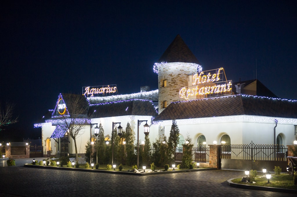 Киев. Ресторанно-гостиничный комплекс Aquarius — Lumiere | Световая иллюминация  | Украина