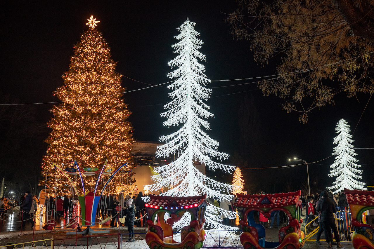 Kryvyi Rih, Christmas tree in the Park of Heroes 2022
